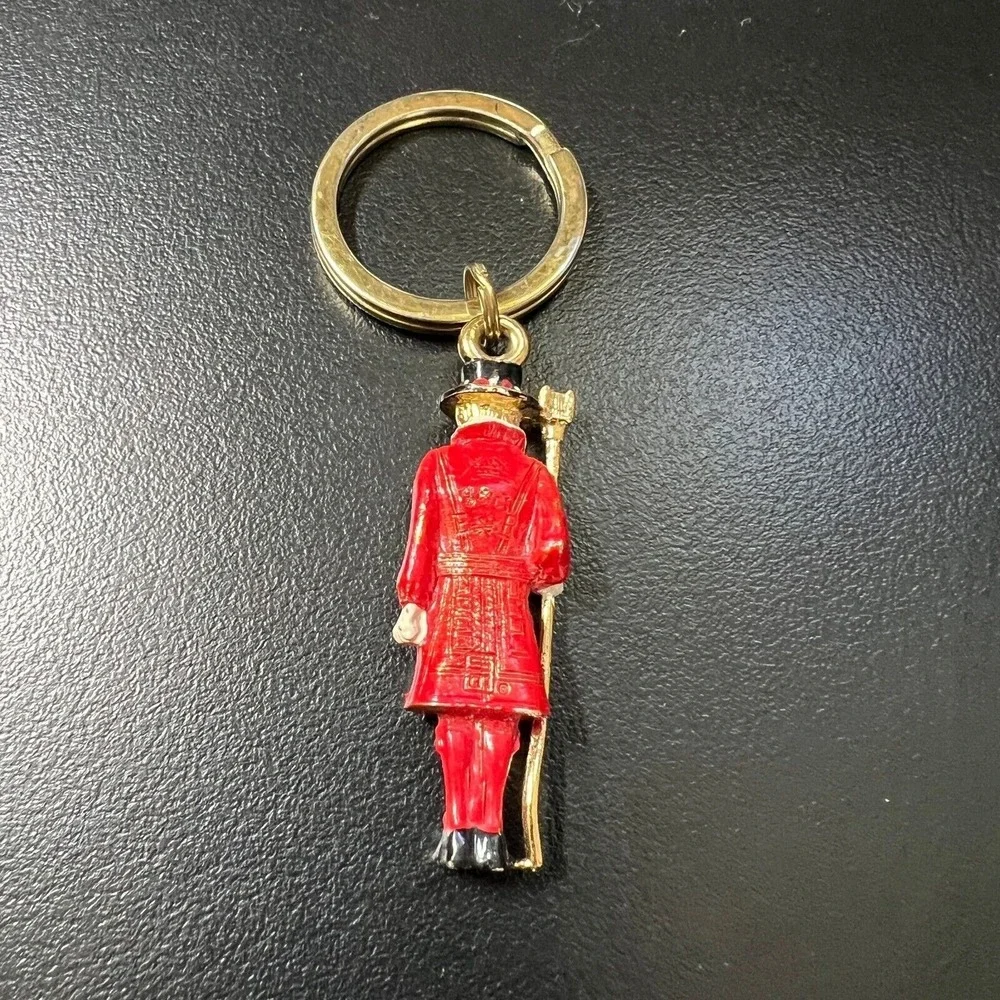 Vintage Beefeater Keychain Yeoman Warders at the Tower of London‎ United Kingdom